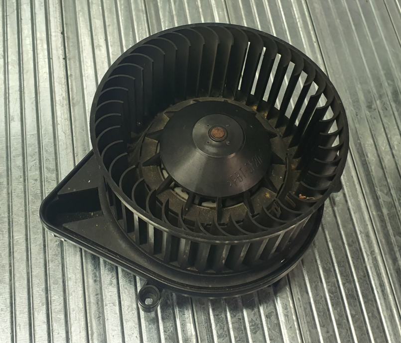 AUDI A4 S4 B6 B7 VENTILATOR KABINE 8E1.820.021B