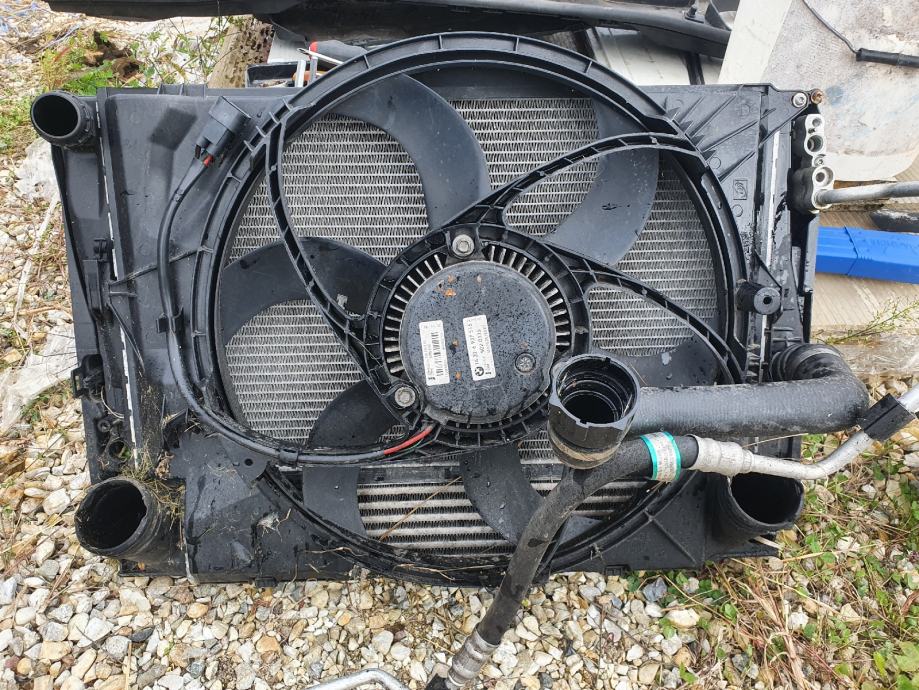 BMW E90 E91 kiler set s ventilatorom