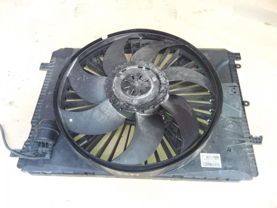 VENTILATOR HLADNJAKA A2049061403 A2045000493 MERCEDES E CLASS (W212) 2