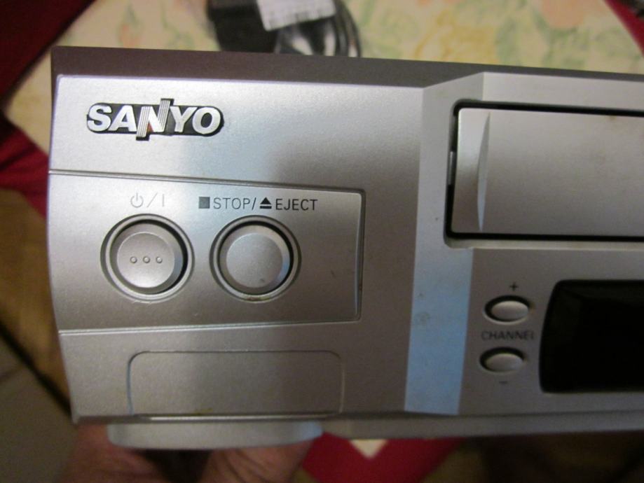 SANYO VHS VIDEO REKORDER VHR-M263EV (OSIJEK)