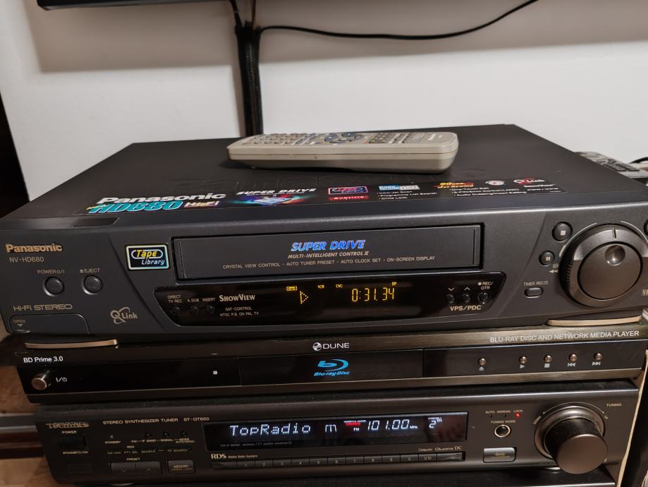 VHS video recorder Panasonic NV-HD680