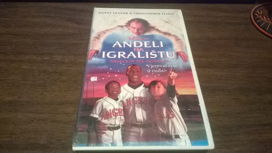 VHS ANĐELI NA IGRALIŠTU ANGELS IN THE OUTFIELD