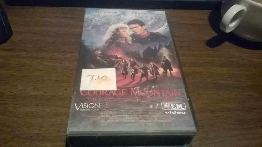 VHS COURAGE MOUNTAIN PANIAN HRABRIH CHARLIE SHEEN