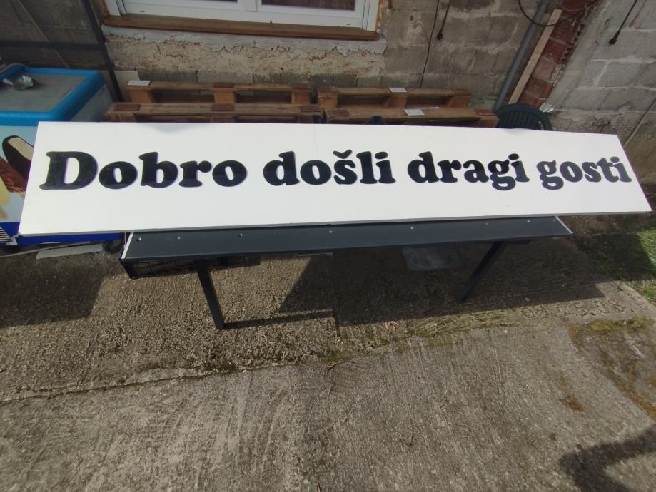 Natpis dobro došli dragi gosti