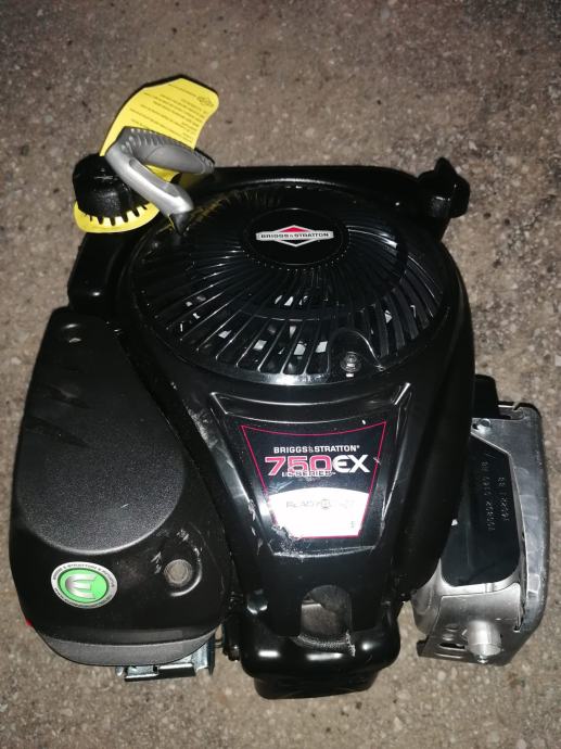 Briggs&stratton motor 750 ex serija NOVO