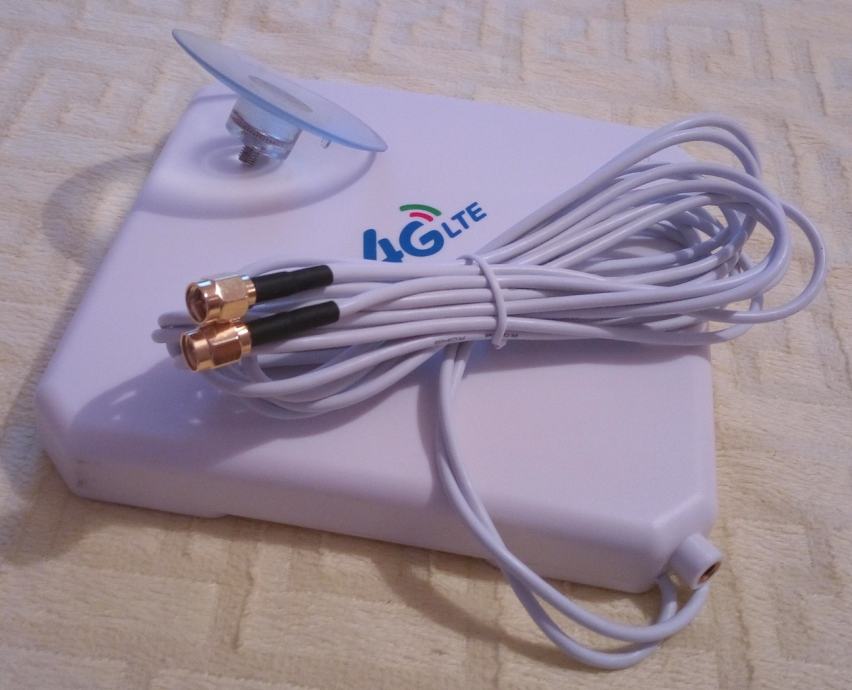 3G/4G LTE antena 35dBi 700-2690MHz SMA za ruter/modem