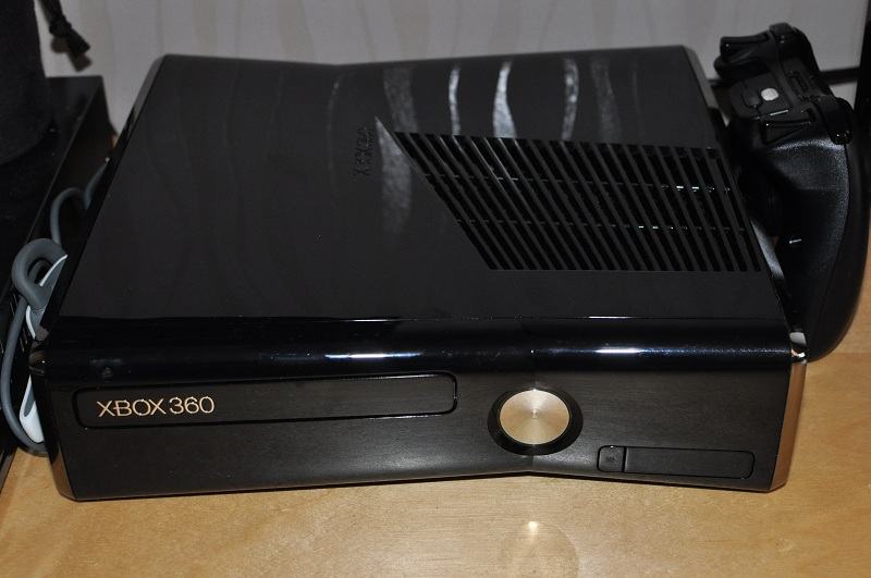 Xbox 360 slim Black