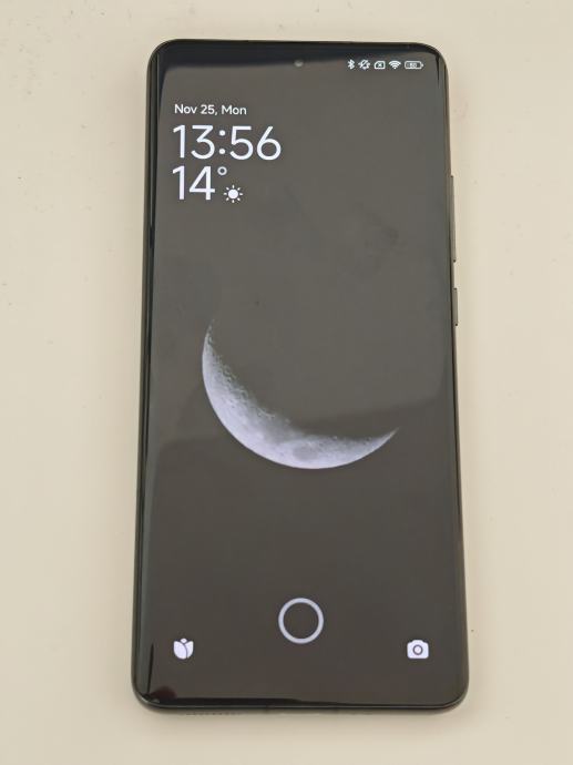 Xiaomi 12 u savršenom stanju, kutija, račun, punjač