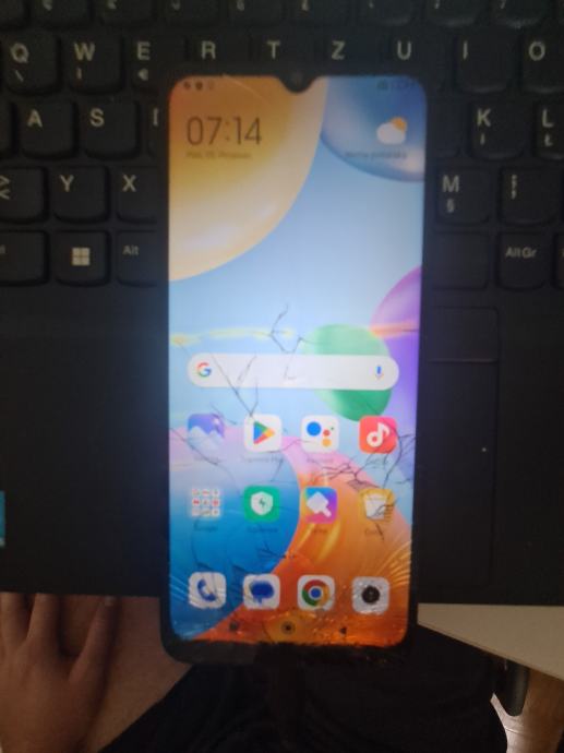 Xiaomi redmi 10c, razbijen ekran, touch radi, otkljucan