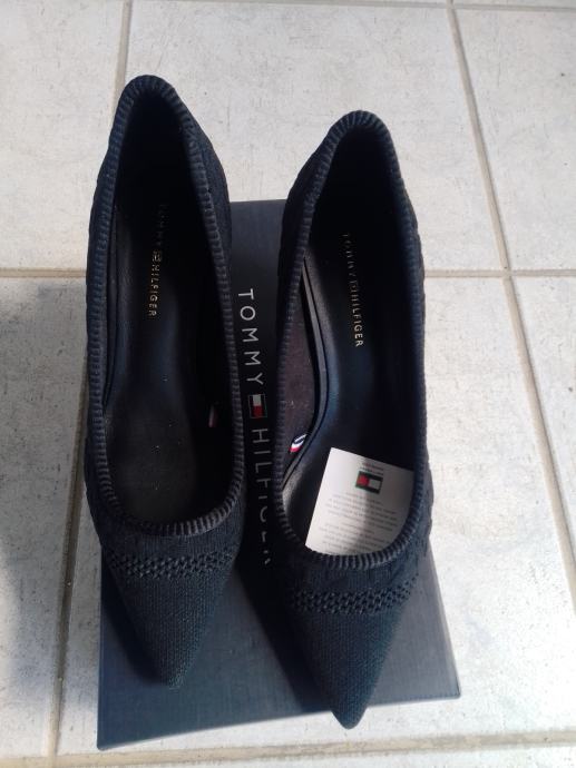 Potpuno nove "Tommy Hilfiger" štikle/salonke, kupljene u Chicagu, br37