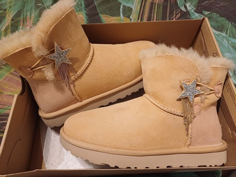 Split, UGG MINI BAILEY STAR, vel.39