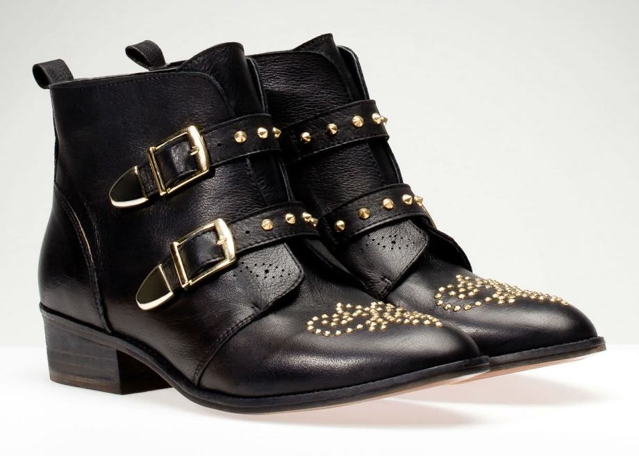 Stradivarius-Flat leather ankle boots with studs