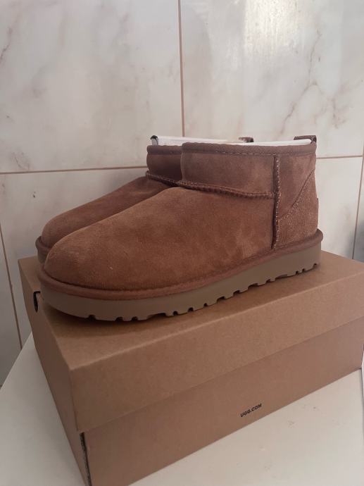 Ugg ultra mini 38, novo