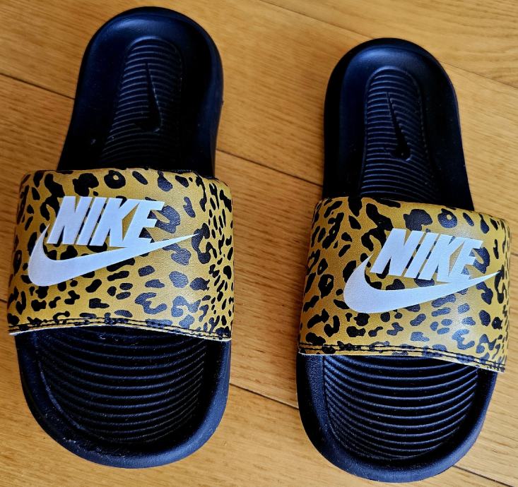 Nike Victori One Slide natikače