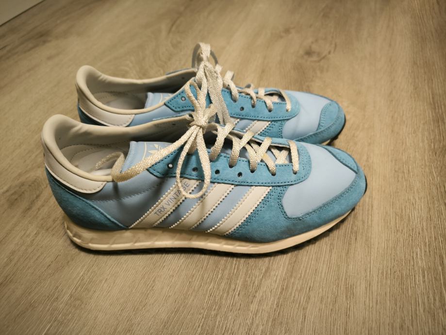 NOVE Adidas tenisice br.40