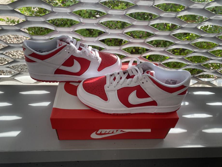 Nike Dunk Low Championship Red