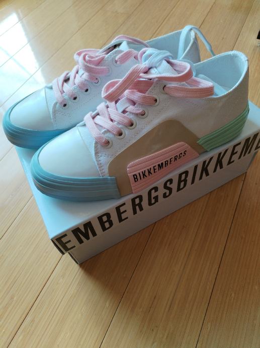 TENESICE BIKKEMBERGS