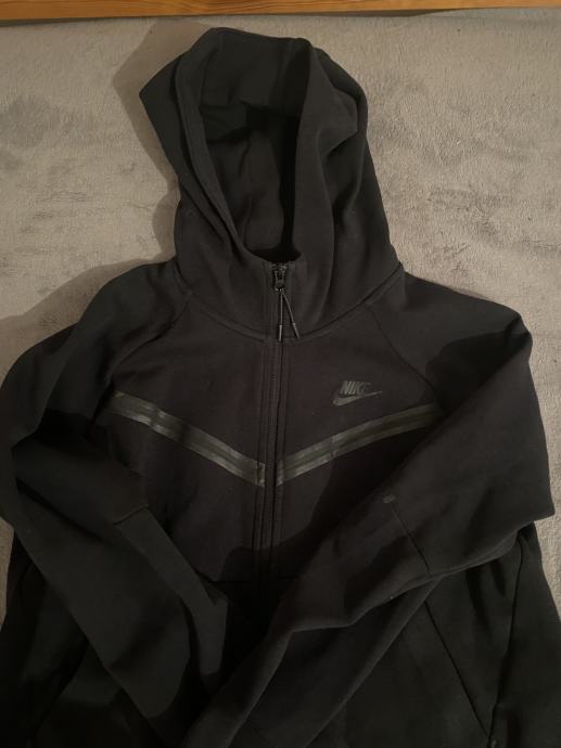 Nike tech fleece