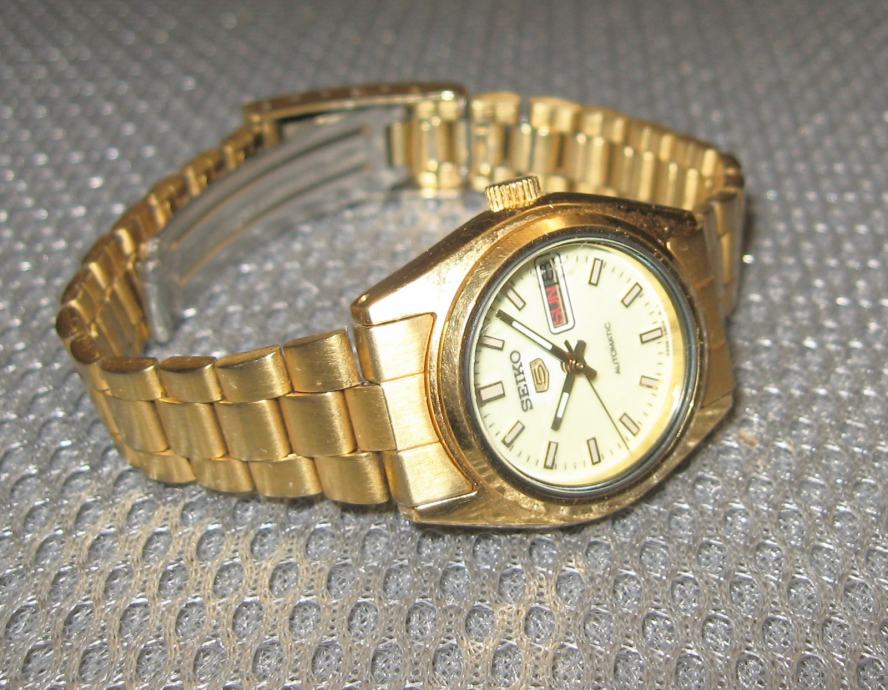 old seiko 5 automatic watch