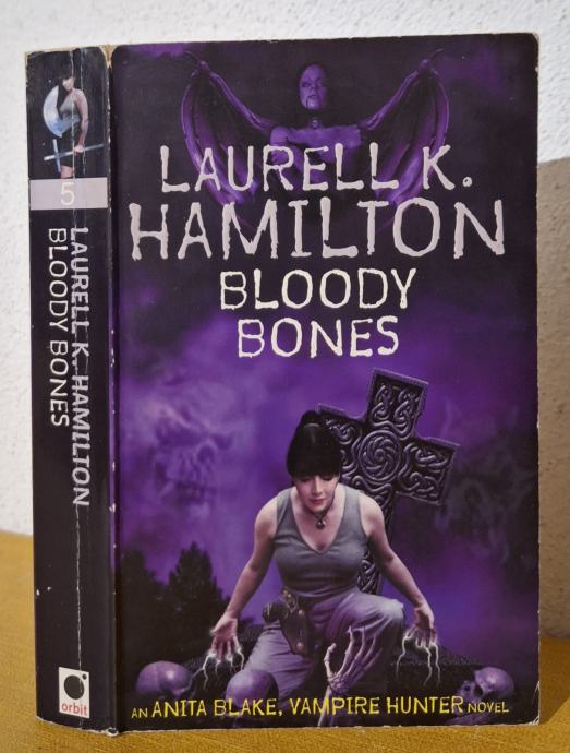 Bloody bones - Laurel K. Hamilton