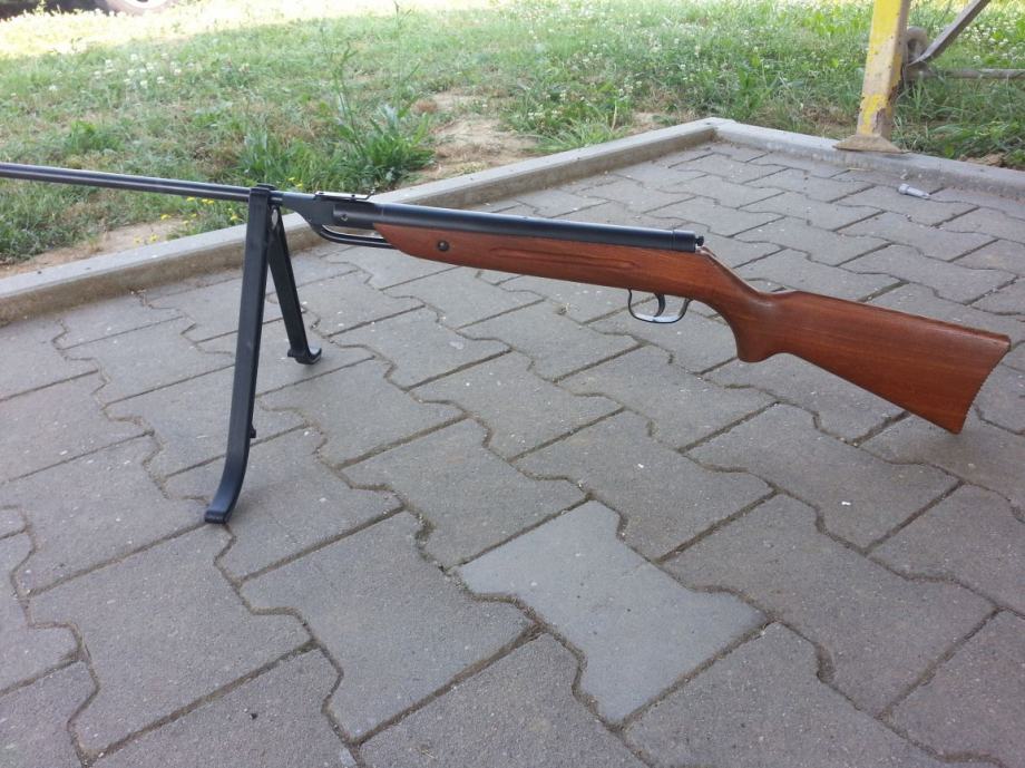 Crvena zastava M56 4.5 mm- kao nova