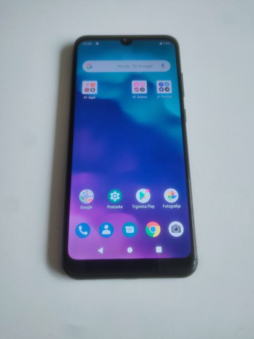 ZTE A5 2020,2 GB RAM, sve mreže, dual sim, sa punjačem