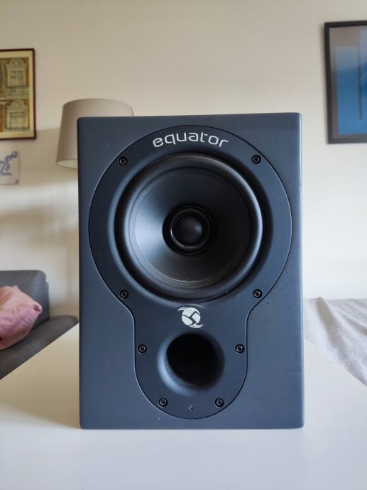 Equator D5 studijski monitor