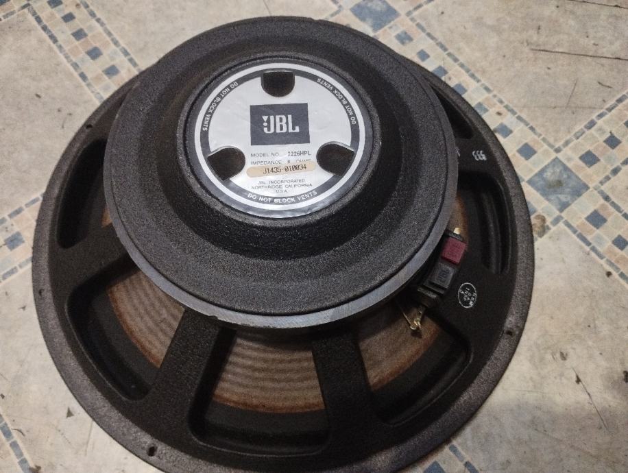 JBL 2226 bass zvučnik 600/1200w