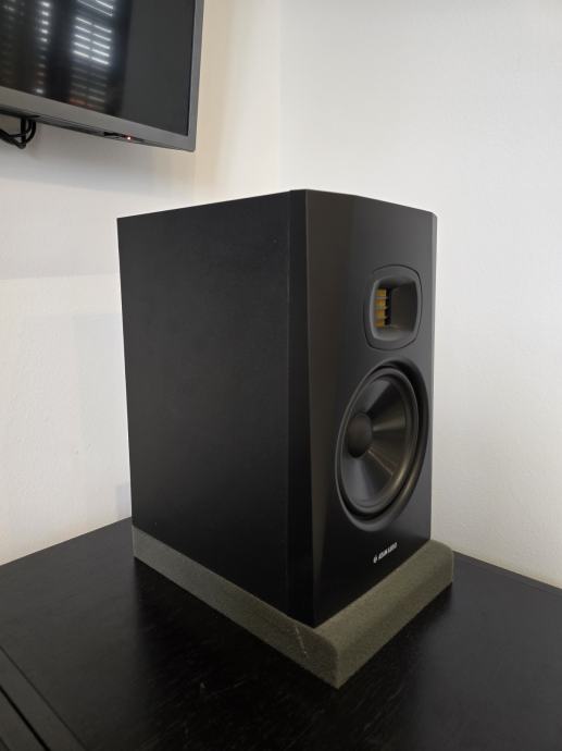 ADAM SUB10 MK2 i par ADAM T7V aktivnih monitora