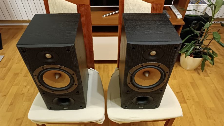 Bowers & Wilkins ( B&W ) DM 602 S3