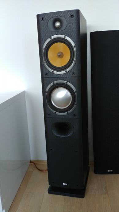 Bowers&Wilkins DM603 S3, odlični, crni, šiljci