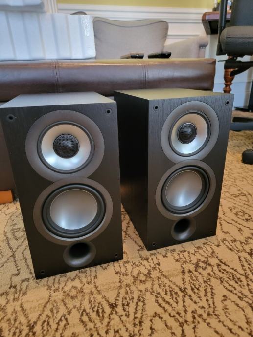 ELAC Uni-Fi UB5.2 (3-way, koaksijalni mid)