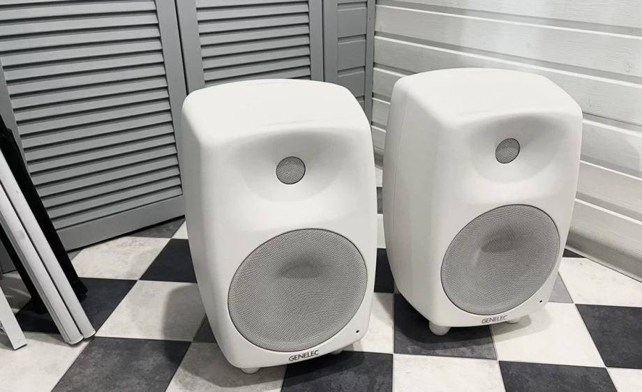 Genelec 8050BWM Studio kit (par) - NOVO