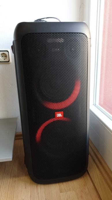 Jbl partybox 300 как подключить блютуз