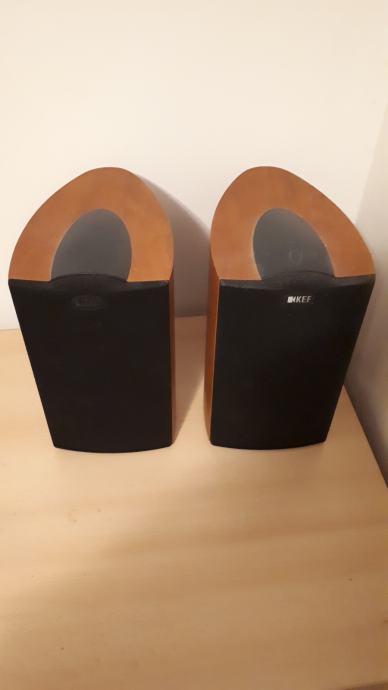 KEF iQ10