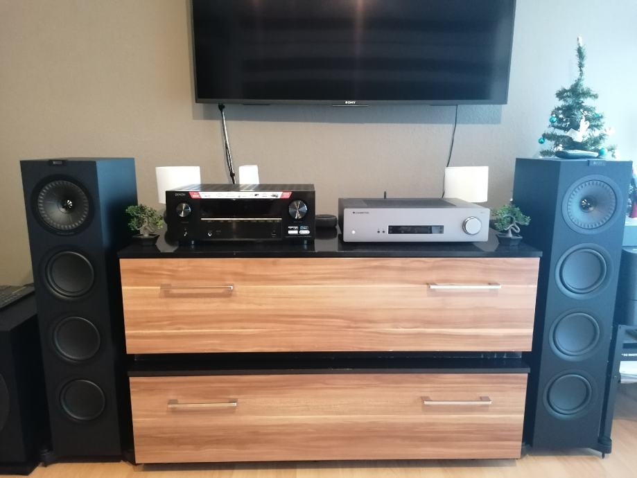 KEF Q750, crni, mint stanje