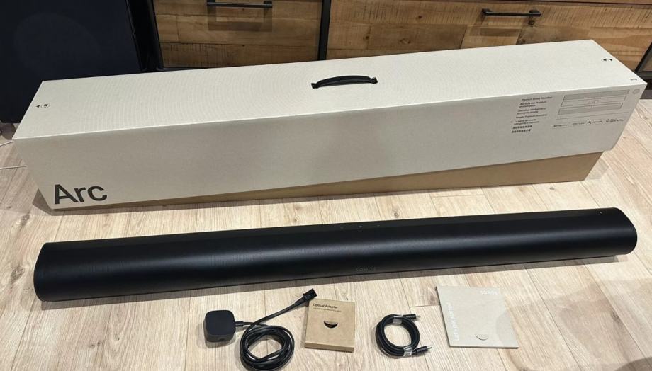 Sonos Arc Soundbar, crni, originalno pakiranje