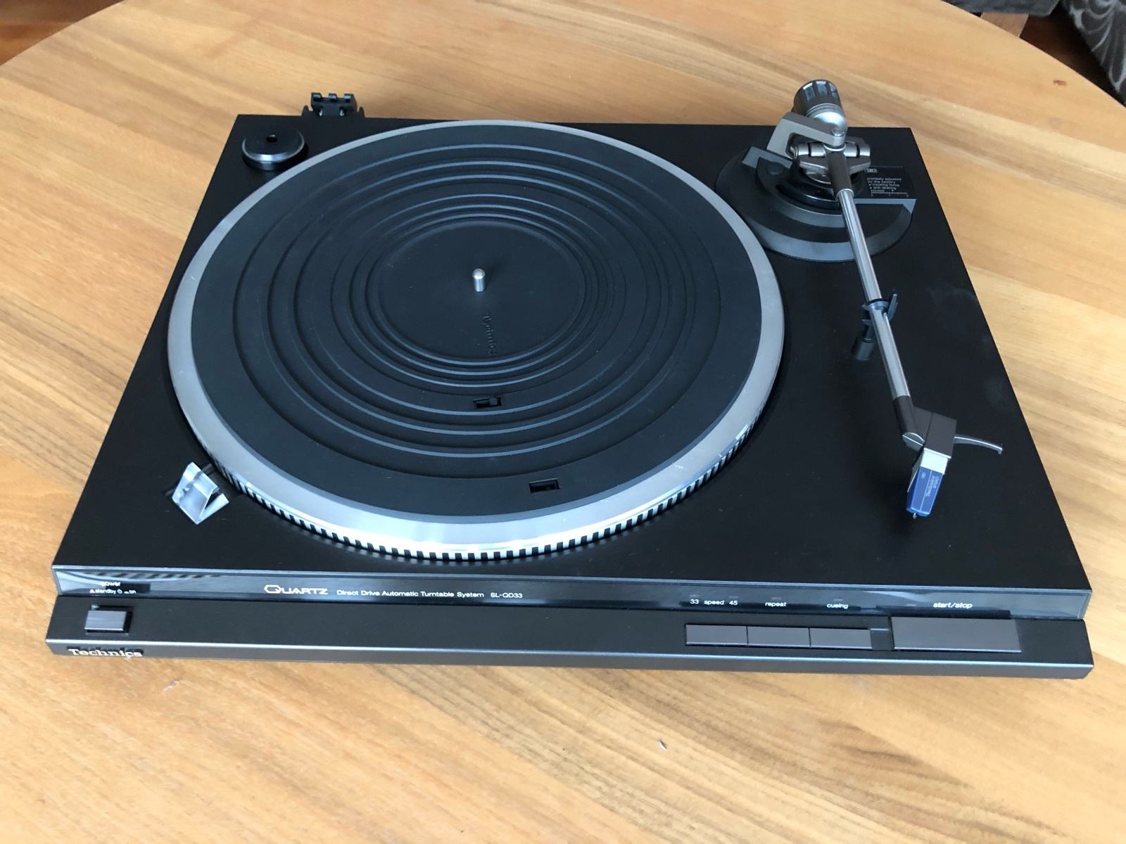 Technics SL-QD33 Direct Drive gramofon sa zvučnicom P30