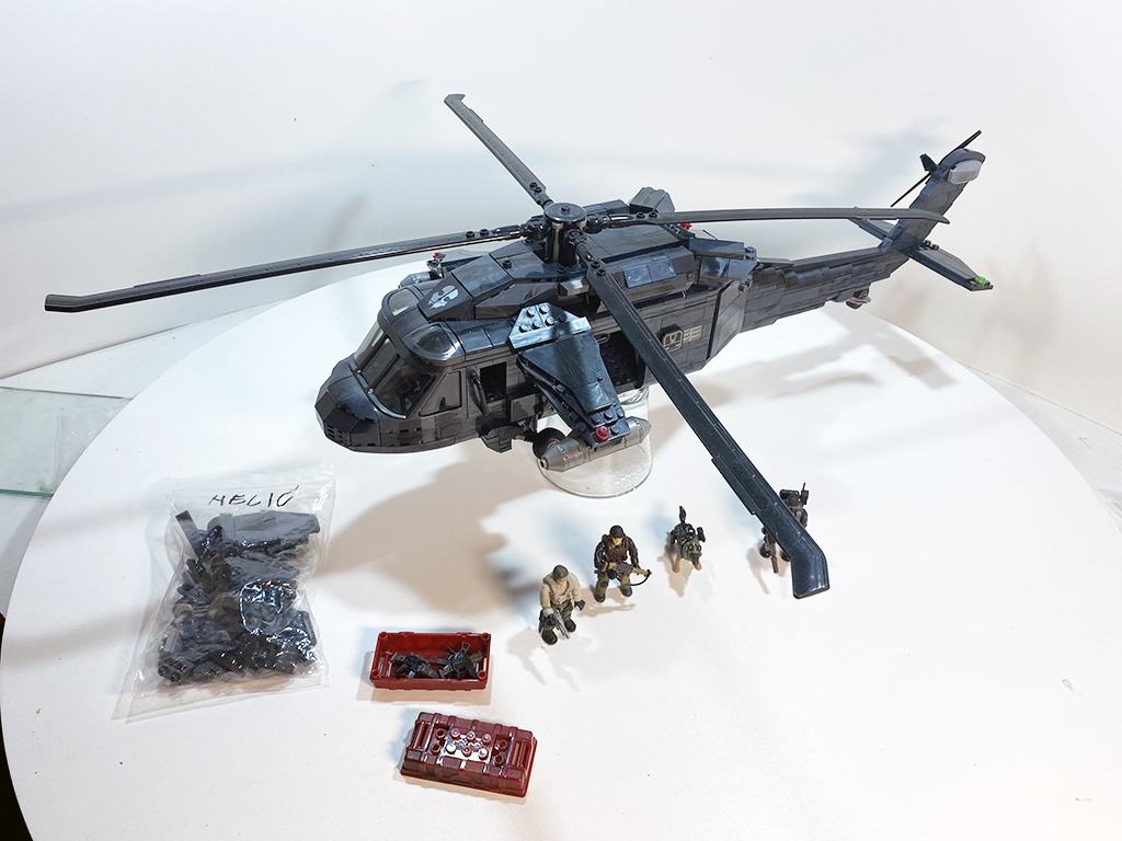 Mega bloks call of fashion duty black hawk